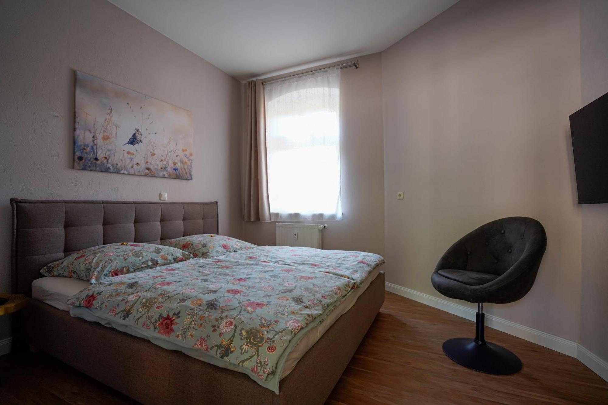 Ferienwohnung Am Stadtpark Naumburg  Exteriör bild